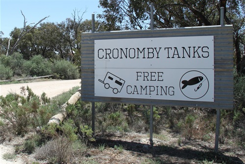 2024.11-Woomelang.Cronomby.Tanks-01.JPG