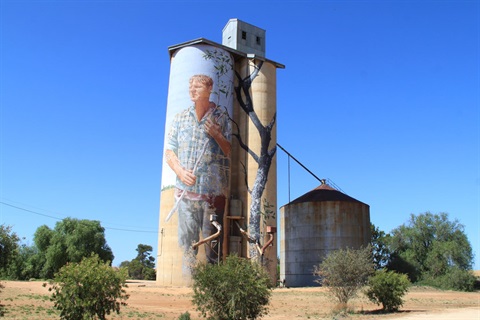 2024.11-Patchewollock.Silo.Art-02.JPG