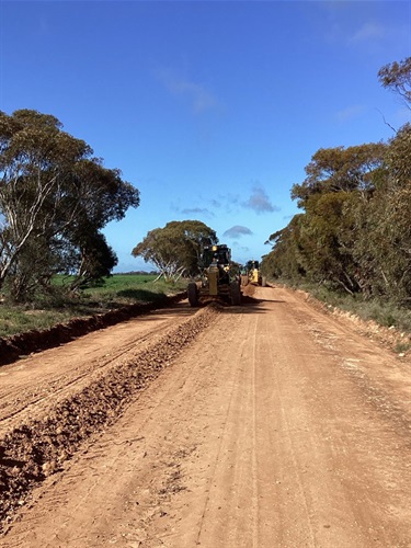 2026.08-Northern-Works-Phitzner-Eys-Road-grading.01.jpg